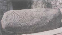 Неразгаданные символы на могильнике в Нью-Грейндже (Ирландия).